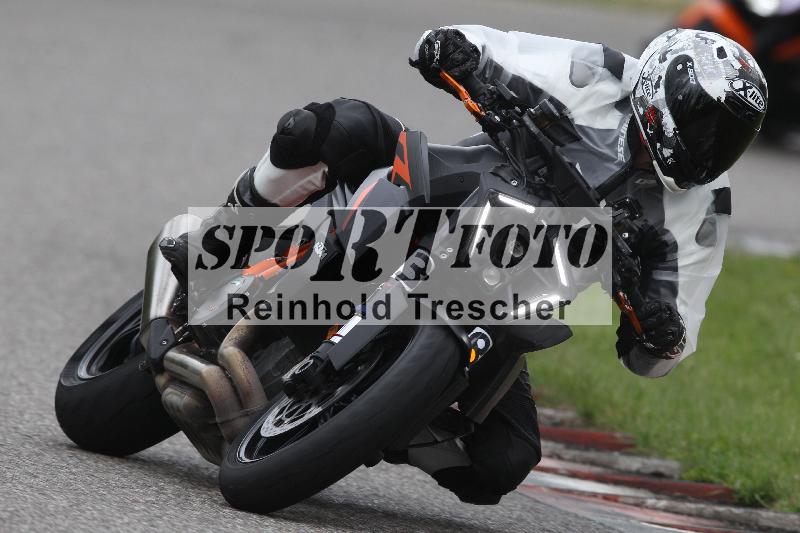 Archiv-2025/10 23.04.2025 Cornu Master School ADR/rot-rouge/38